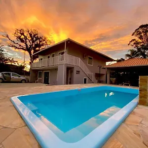 Em Chácara Próximo As Praias Com Piscina E Quiosque. Sao Francisco do Sul